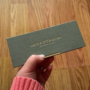 Anastasia Beverly Hills - Nouveau Eyeshadow Palette